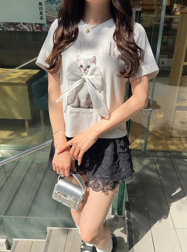 キャットプリントリボンロゴ刺繍Tシャツ