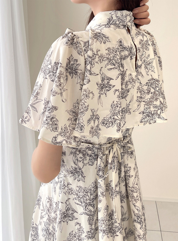花柄ケープリボンタイワンピース