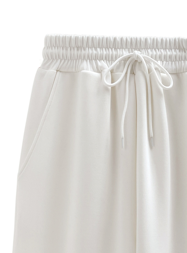 ワンショルスウェット×ワイドパンツセットアップ