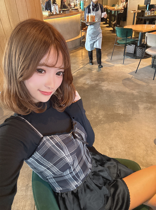 リブニットトップス×チェック柄ティアードキャミワンピースセットアップ