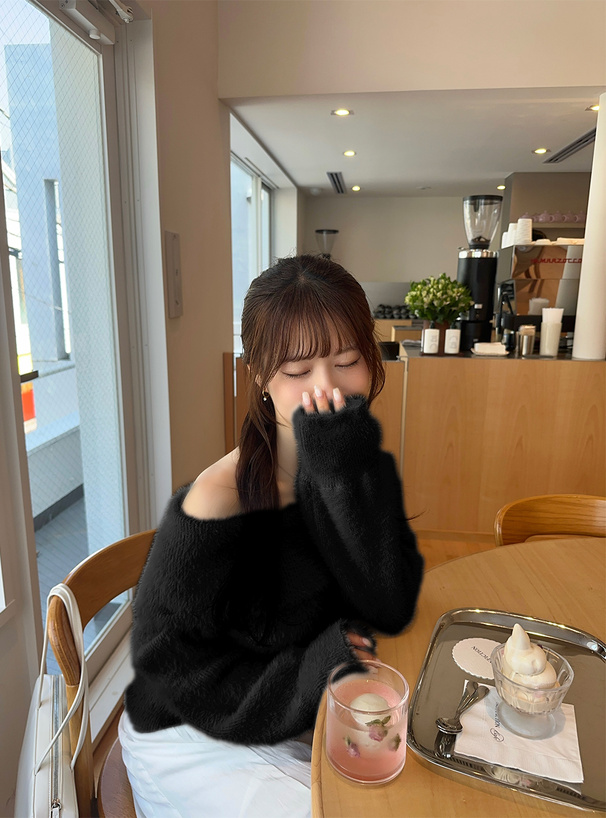 シャギーオフショルダーニットトップス