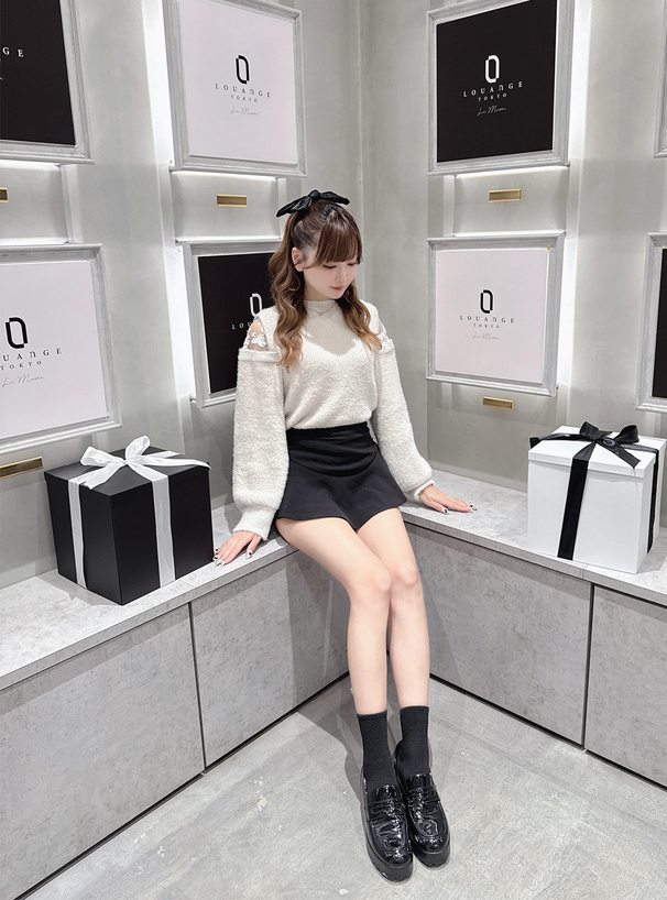 ショルダーレースシャギーニットトップス