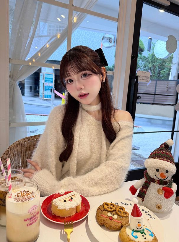 タイ付きラメシャギーニットワンピース