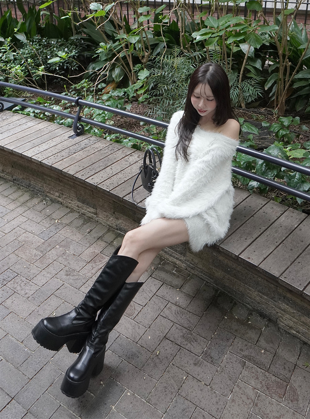 タイ付きラメシャギーニットワンピース