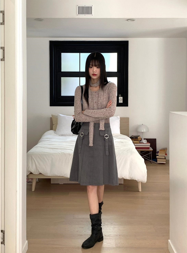 マフラー付きリブニットトップス