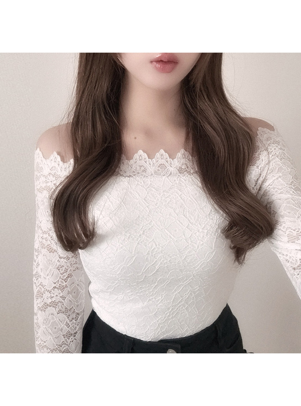オフショルダーレーストップス