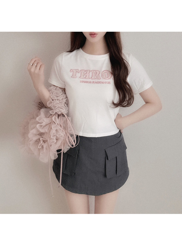 レースロゴ刺繍ショート丈Tシャツ
