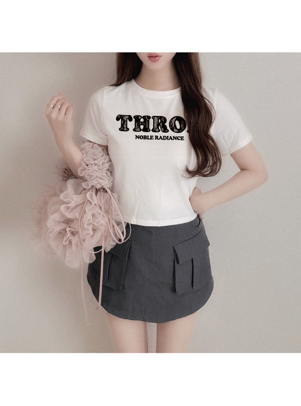 レースロゴ刺繍ショート丈Tシャツ