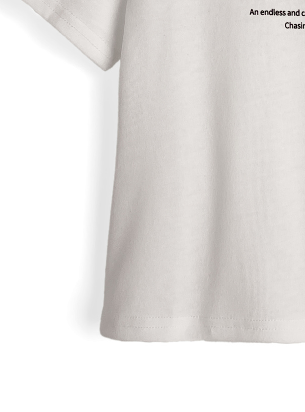 ロゴプリントショート丈Tシャツ