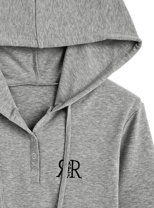 ロゴ刺繍フーディトップス