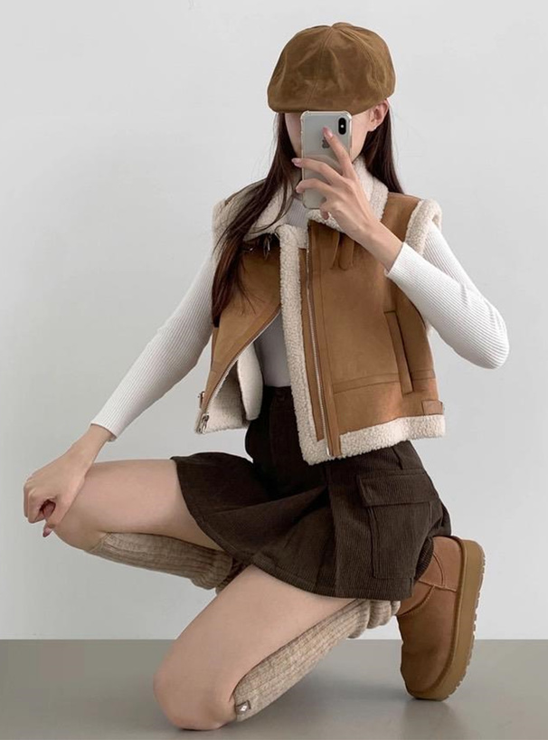 ムートンジップベスト