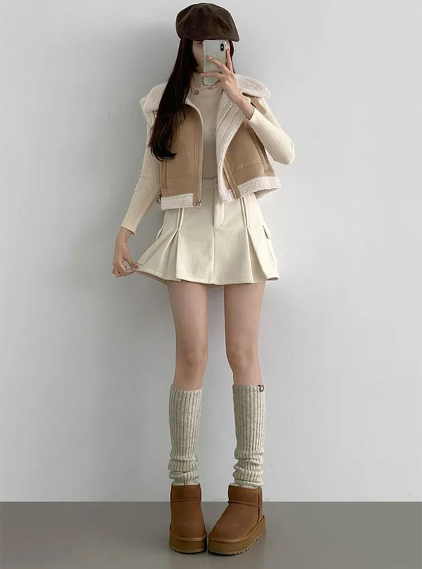 ムートンジップベスト