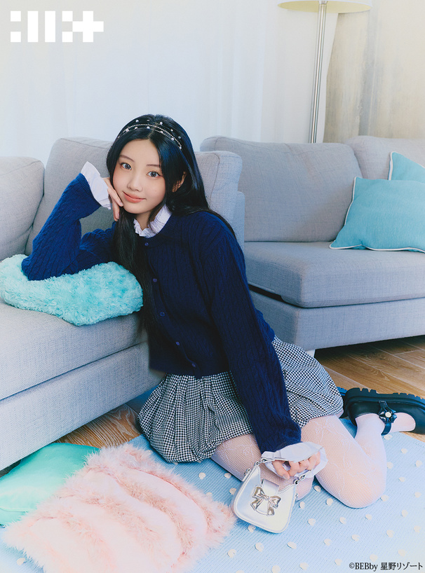 ILLIT アイリット BEB フリルレイヤード風ニットトップス