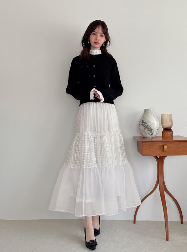 ILLIT アイリット BEB フリルレイヤード風ニットトップス