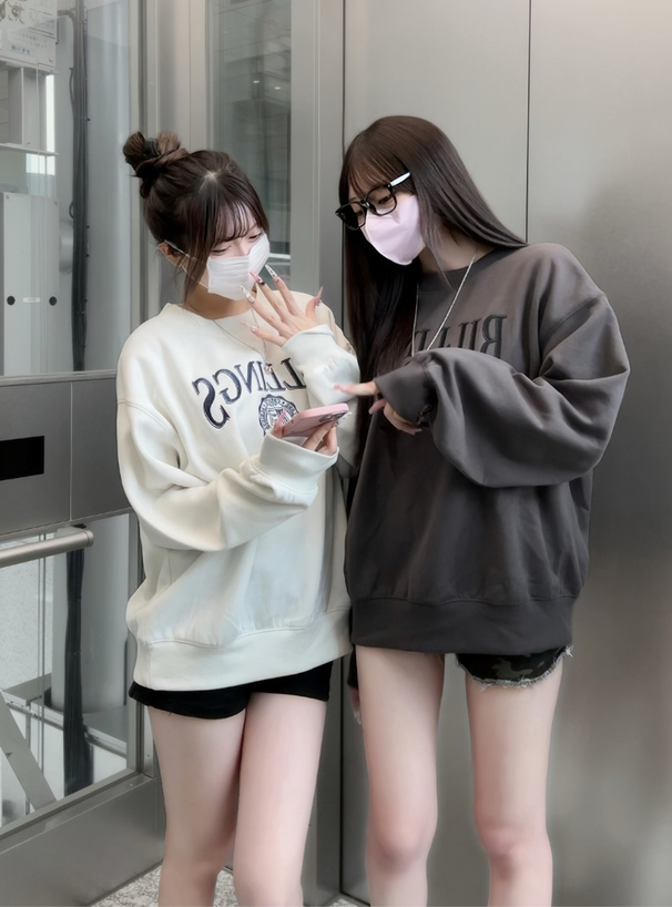 ロゴ刺繍ウェットトップス