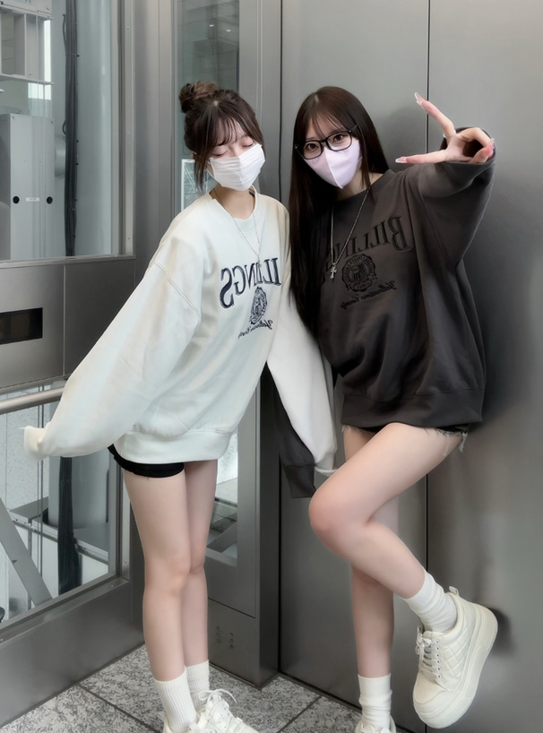 ロゴ刺繍ウェットトップス