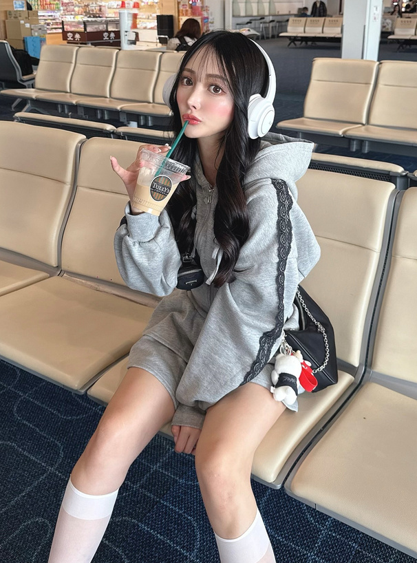 ショート丈　長袖　ポロスウェット　トレーナー　　スウェットスカート　セットアップ ショート スウェット プルオーバー ショート丈 長袖 ポロ