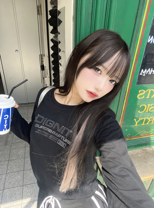 スタッズグラフィックロゴロンT