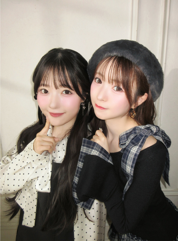 チェック柄　オフショルダーロングワンピース リボン　フリル　ロリータ チェック柄ドッキングワンショルダーリボンフリルニット