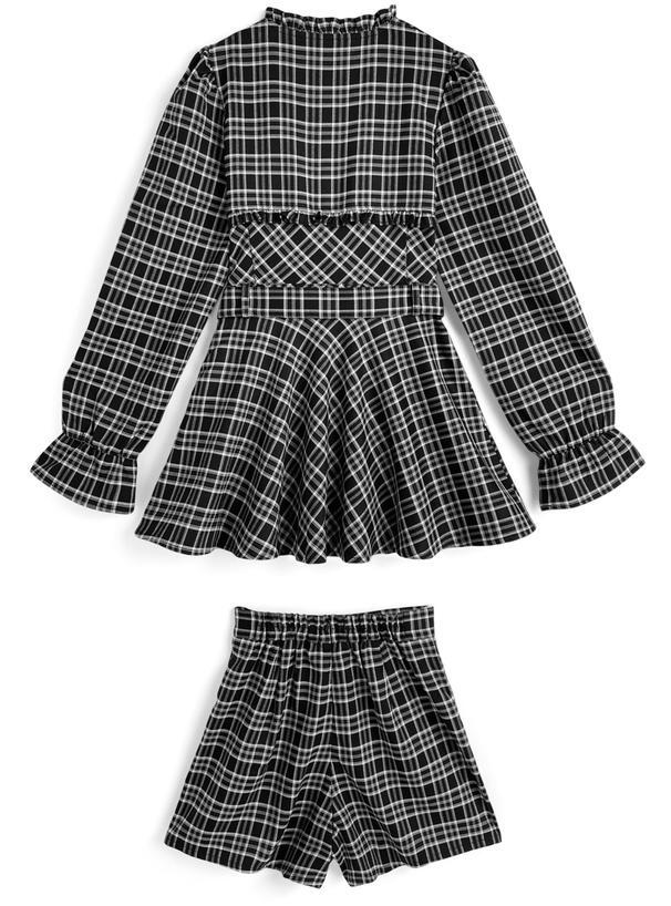 チェック柄レイヤード風ペプラムトップス×ショートパンツセットアップ