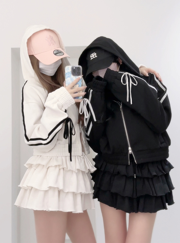 ベロアラインダブルジップパーカー×ティアードミニスカートスウェット