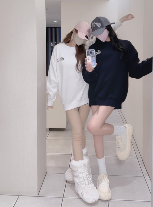 ラインストーンロゴスウェットトップス