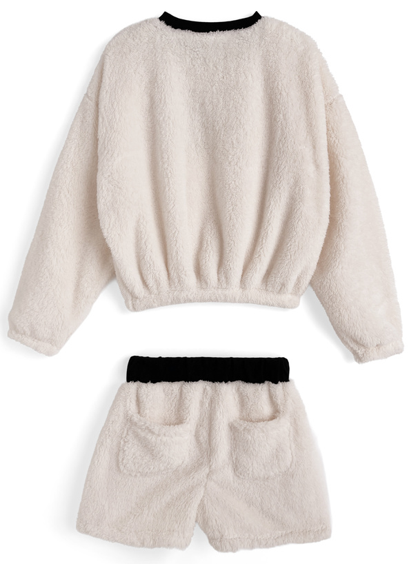 配色ロゴトップス×ショートパンツボアセットアップ