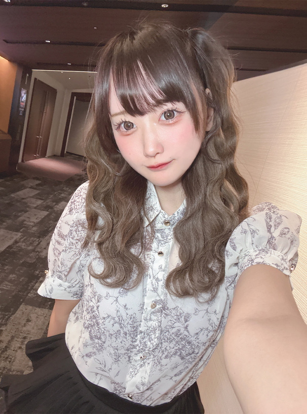 スカーフ付き花柄シアーブラウス