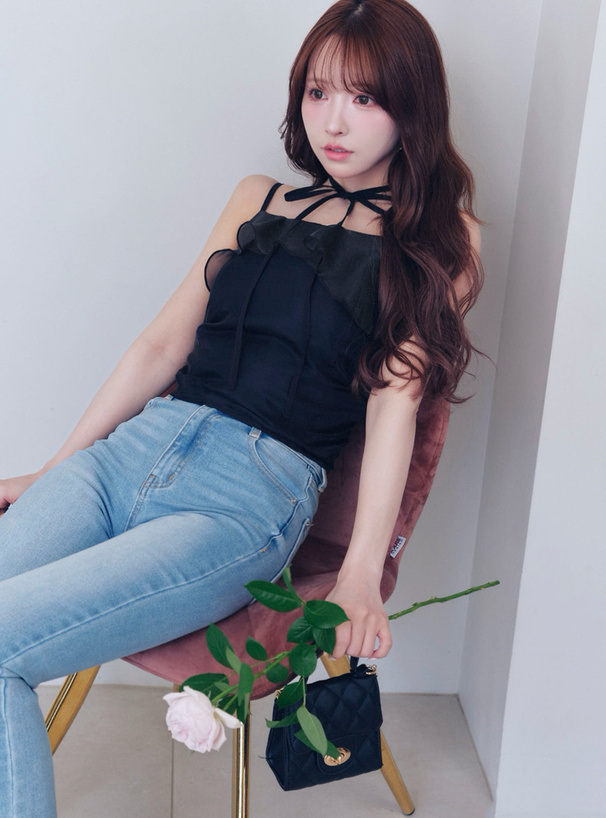 タイ付きフリルキャミソール