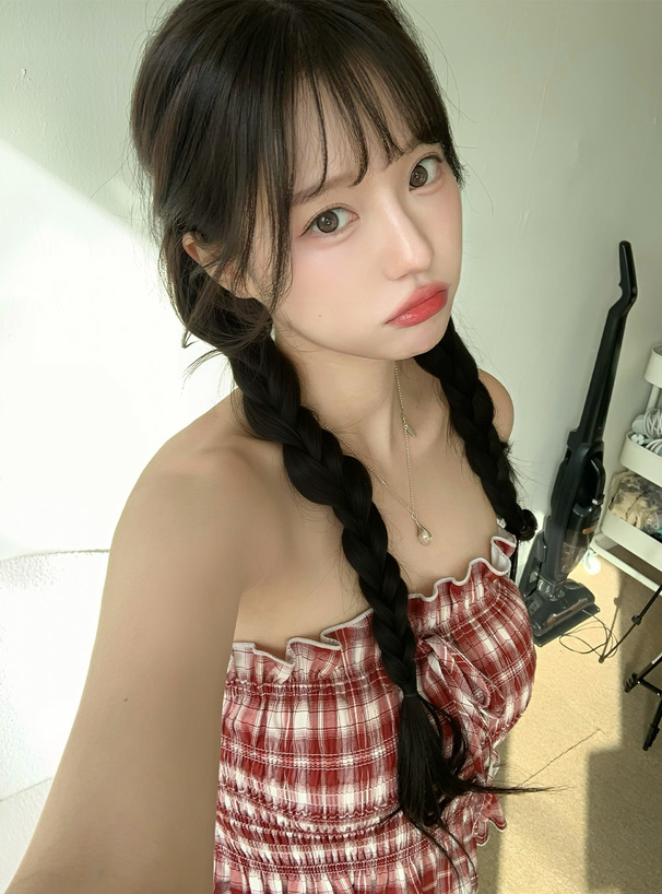 ILLIT アイリット BEB チェック柄リボンフリルベアトップ