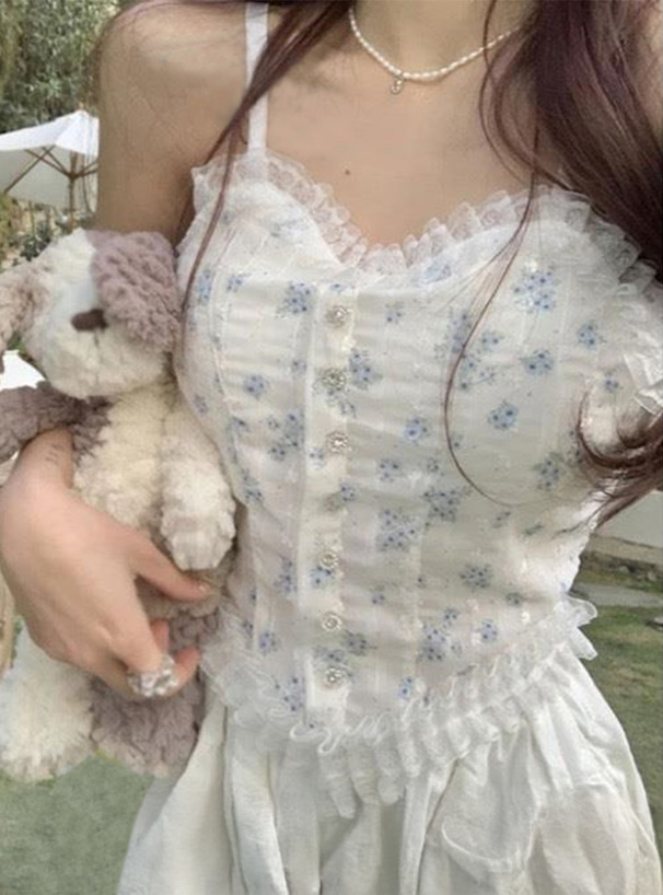 ILLIT アイリット BEB カップ付き小花柄レースフリルキャミソール