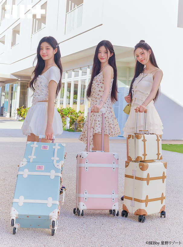 ILLIT アイリット BEB カップ付き小花柄レースフリルキャミソール