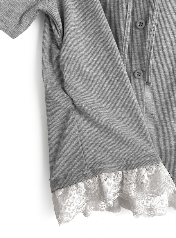 レースレイヤード風リボントップス