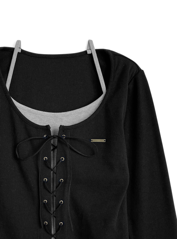 レイヤード風レースアップトップス