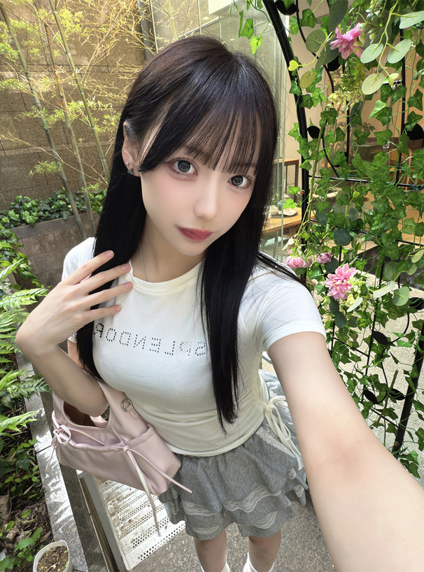 ラインストーンロゴサイドドロストTシャツ