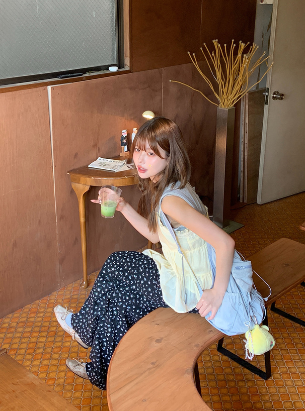 フリルキャミソールトップス