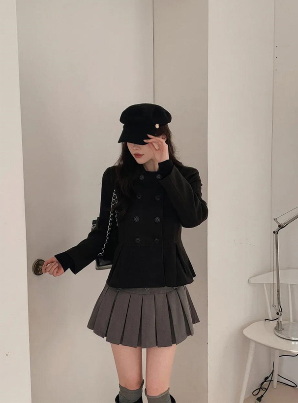 ダブルボタンペプラムショート丈コート