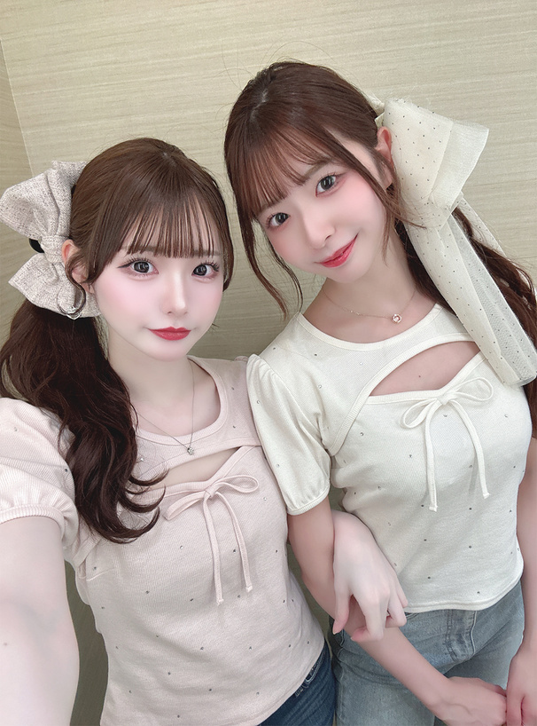 フロントオープンリボンラインストーンリブトップス