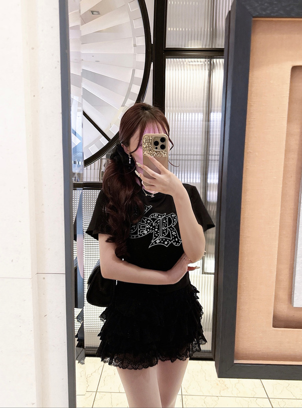 ビジューロゴ刺繍Tシャツ