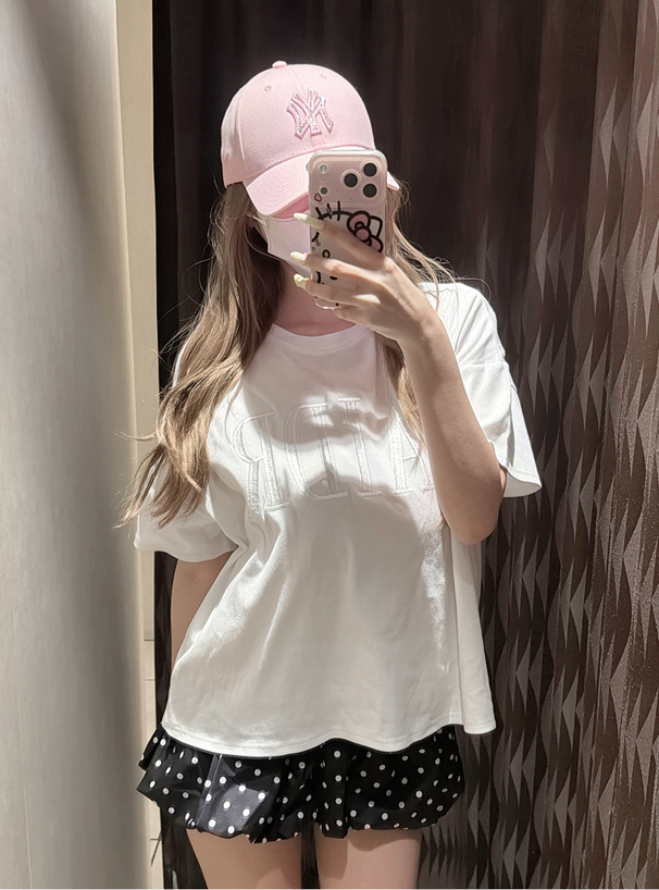 ロゴ刺繍Tシャツ