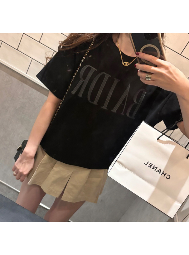 ロゴ刺繍Tシャツ