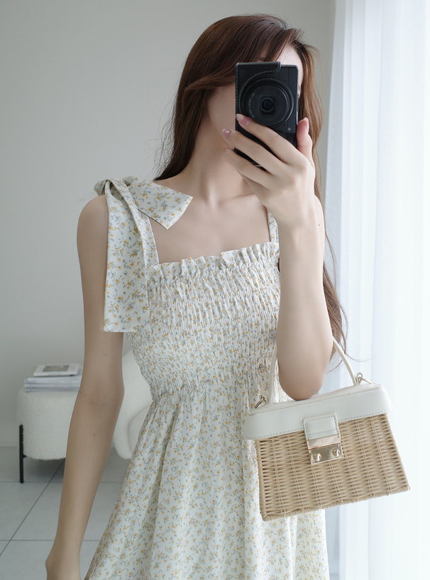 小花柄ショルダーリボンキャミワンピース