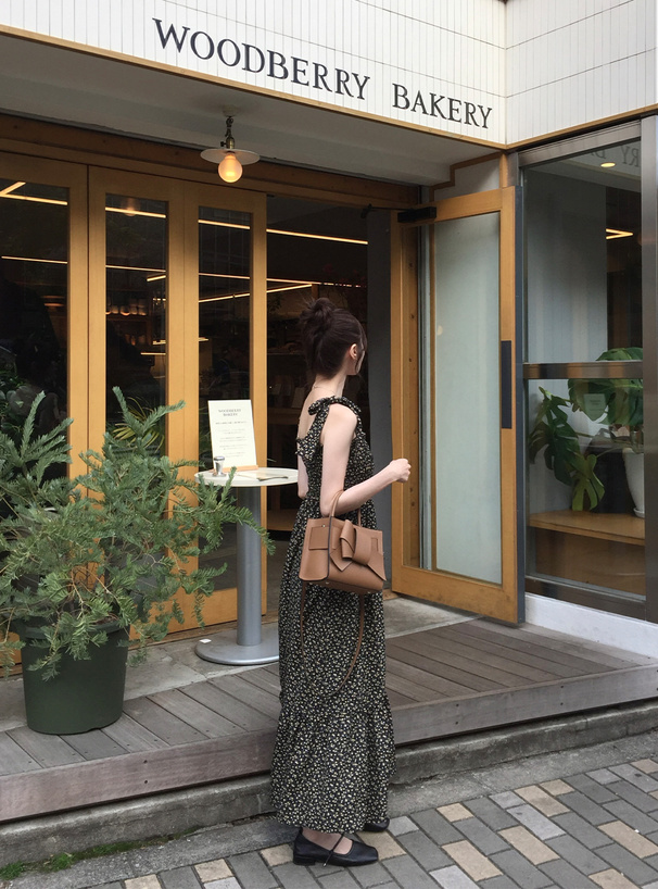 小花柄ショルダーリボンキャミワンピース