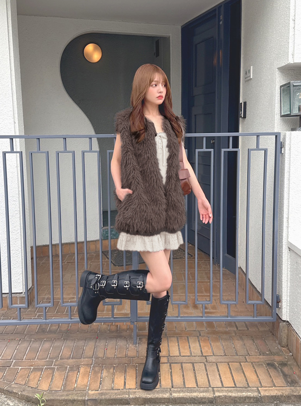 ラメシャギーファーベスト