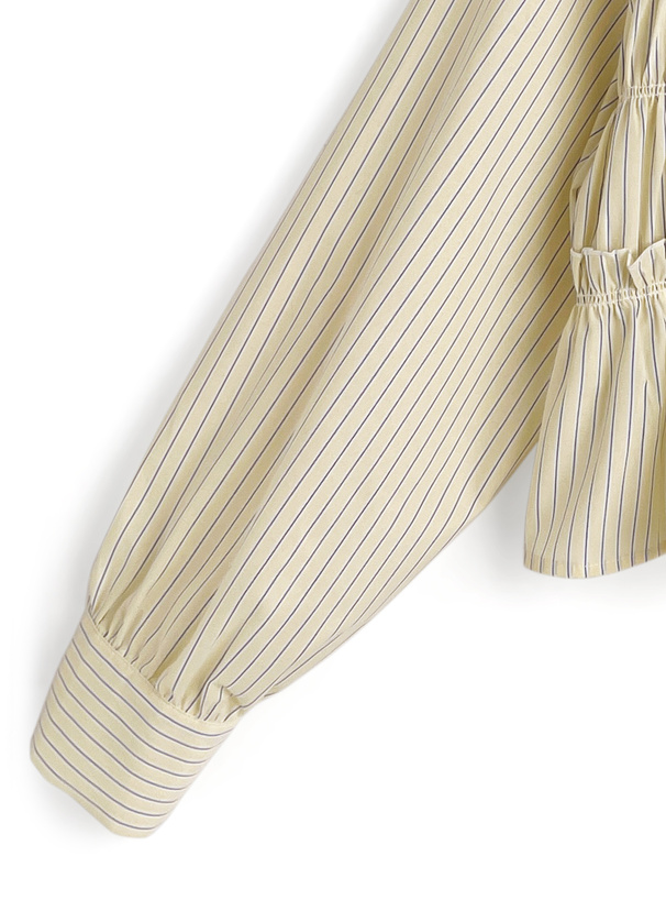 ストライプ柄シャーリングフリルブラウス