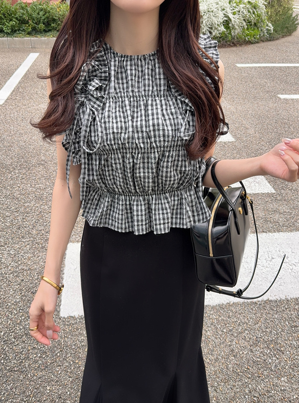 チェック柄フリルノースリーブトップス
