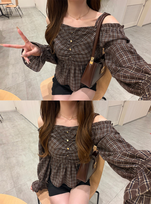 チェック柄ギャザーオフショルダーブラウス