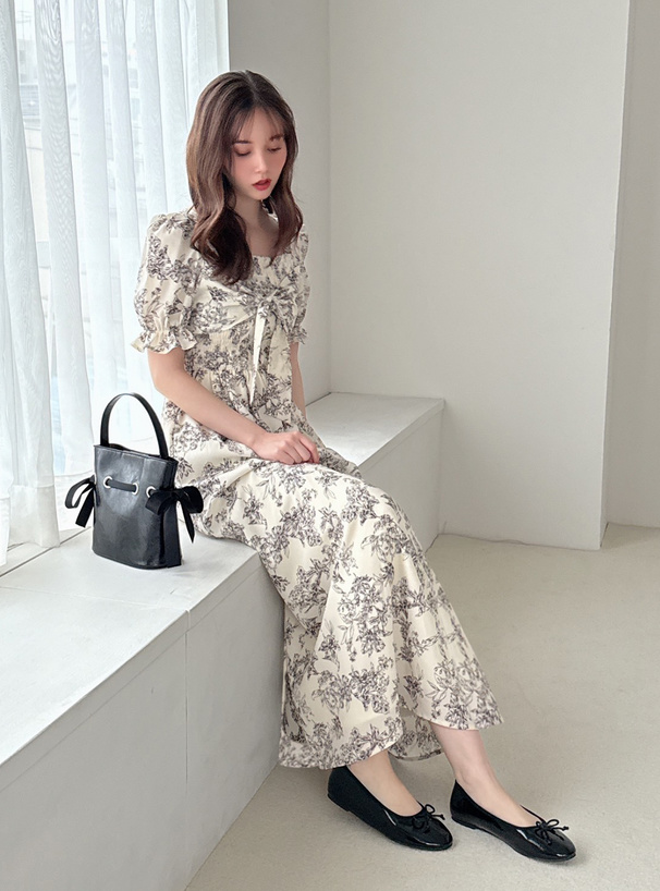 花柄リボンシャーリングワンピース