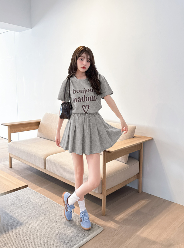 TRALAIA クマプリント ミニスカート　２点セット ロゴTシャツ×プリーツミニスカートセットアップ[pu54