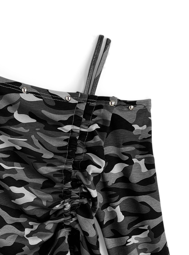 カモフラージュ柄ワンショルダードロストトップス